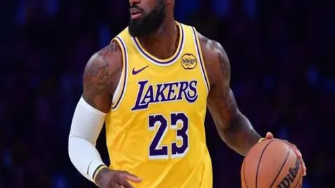 阿莫林率曼联刷新纪录：射门25次射中10球，预期进球值高达4.02